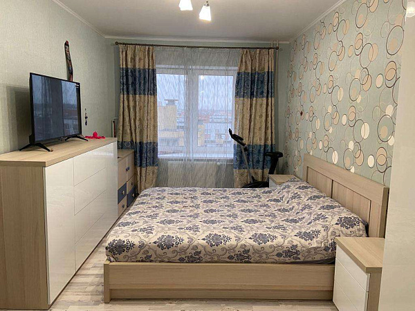 Спальня с кроватью Фрия и комодом Вегас Спальня с кроватью Фрия и комодом Вегас