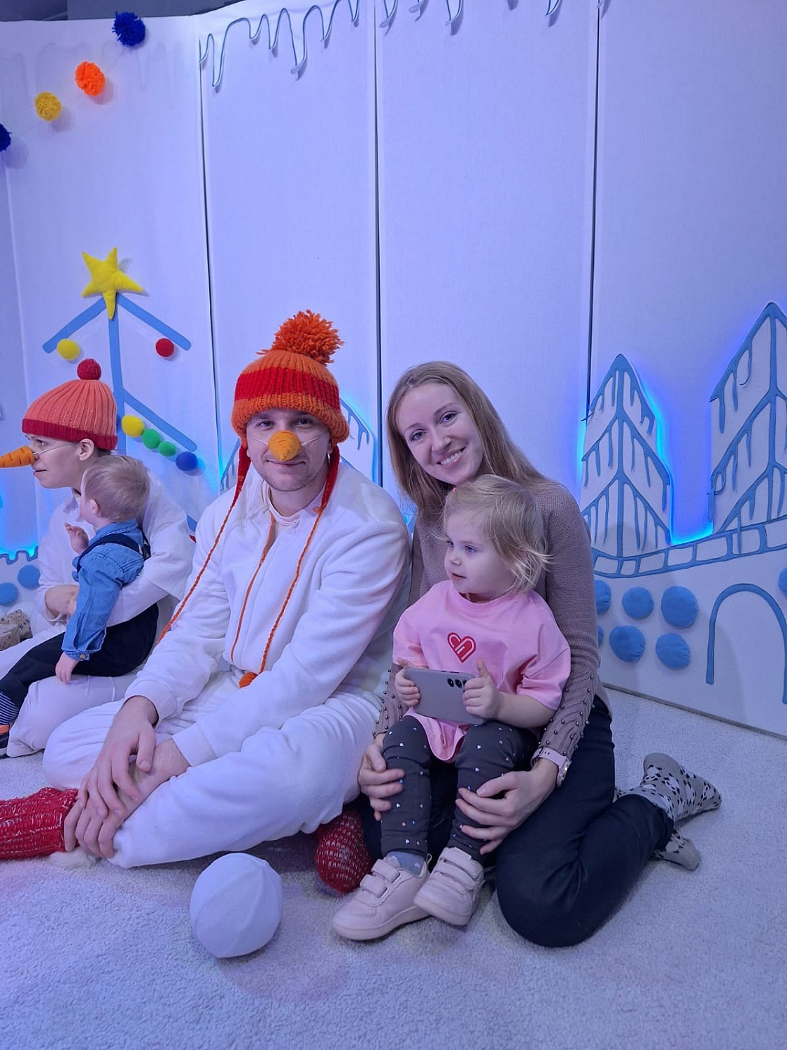 Волшебство для каждого: адаптивный спектакль «Крошка Мороз»